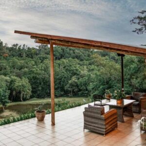 Bushbaby Valley Lodge